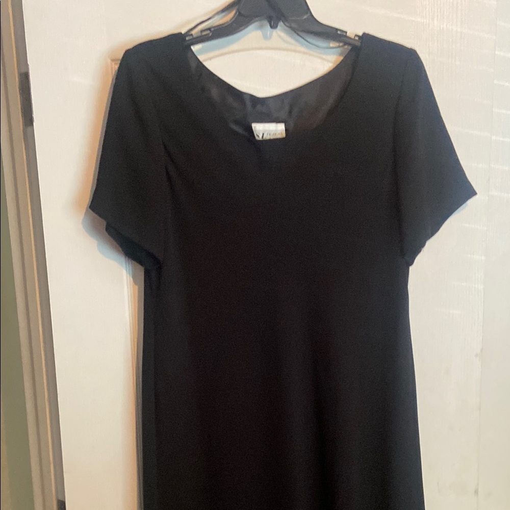 Elegant Black Dress